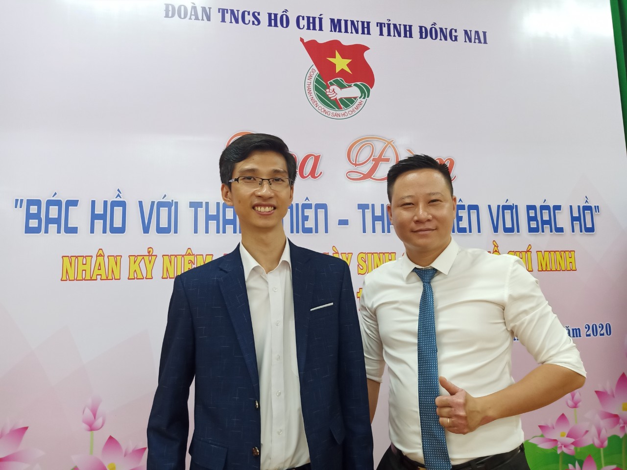 ceo nguyen ha vinatrends chia se thanh nien voi bac ho 11 CEO Nguyễn Ngọc Hà tham gia tọa đàm Bác Hồ Với Thanh Niên   Thanh Niên Với Bác Hồ mừng kỷ niệm 130 năm ngày sinh Chủ tịch Hồ Chí Minh